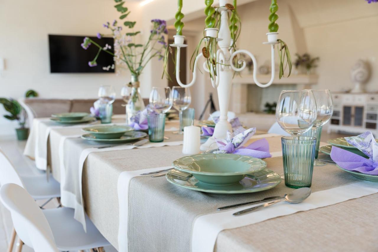 Tenuta Traghetto Ostuni Bagian luar foto
