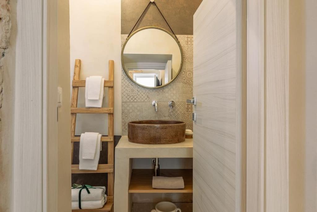 Tenuta Traghetto Ostuni Bagian luar foto